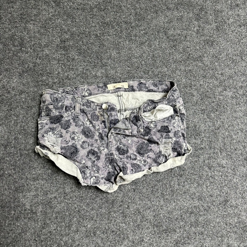Forever 21 Shorts Womens Size 27 Floral Distressed Cuffed Denim Mini LowRise